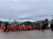 “A po fitojmë, pa balotazh”: Fëmijët i drejtohen Kurtit në FSK, ky nuk i ndal të qeshurat