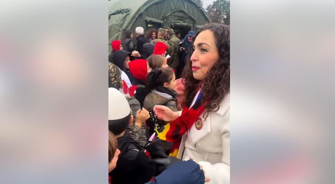 “S’e kam prit që të shoh”, presidentja mes fëmijëve në “Ditën e Forcës”