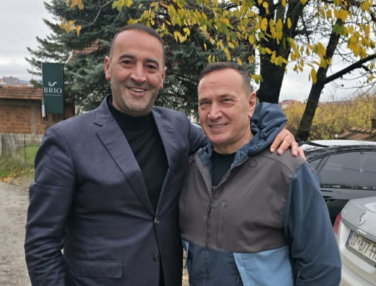 Koloneli i FSK-së në pension aderon në AAK