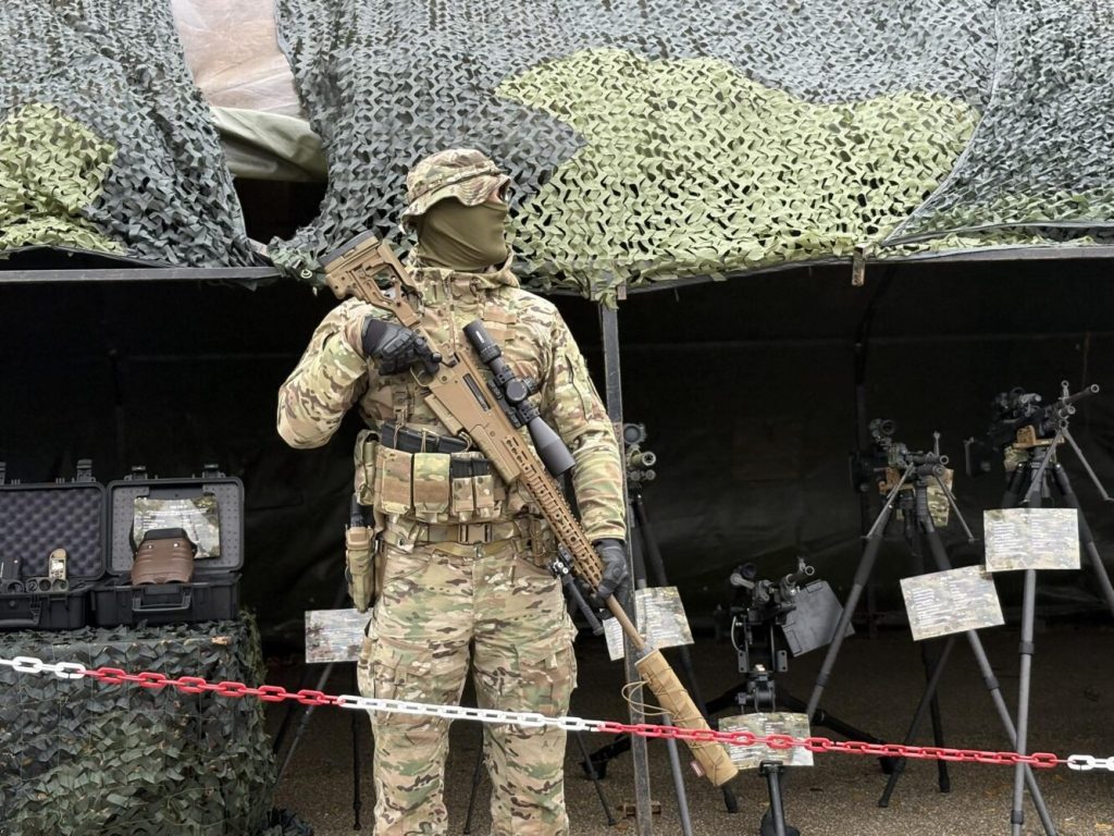 Ekspozohen pajisjet ushtarake të FSK-së, ushtarët i shpjegojnë ato