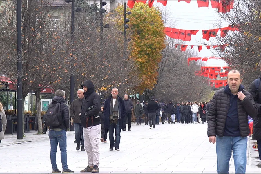 ‘Kemi vuajtur për ta vizituar Shqipërinë dhe kemi ëndërruar për t’u bashkuar’, fjalët prekëse të qytetarëve