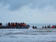 Franca së shpejti do të jetë në gjendje të ndalojë anijet me emigrantë në Kanalin Anglez