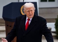 Trump: Po anuloj të gjitha dokumentet që Biden i ka nënshkruar me stilolaps