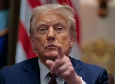 Trump paralajmëron: Hapësira ajrore mbi Venezuelë do të mbyllet në tërësi