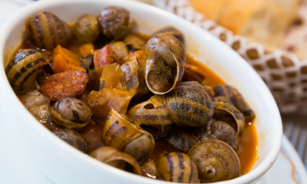 Francë/ Grabitja e pazakontë, vidhen 450 kg kërmij nga ferma, dëmi tejkalon 100,000 dollarë