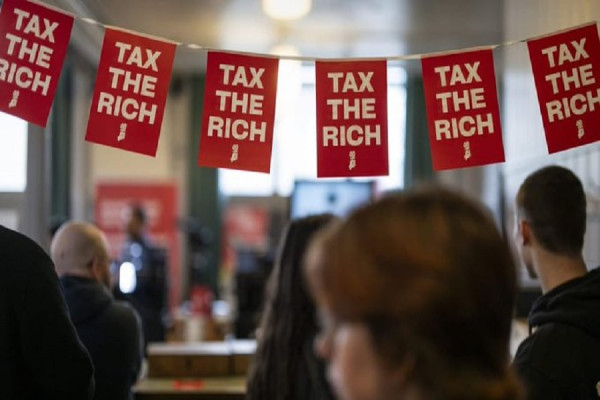 ​Zviceranët votojnë kundër taksës së trashëgimisë e shërbimit ndaj qytetarëve