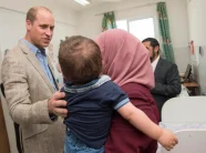 Princi William viziton fëmijët palestinezë që po trajtohen në Mbretërinë e Bashkuar
