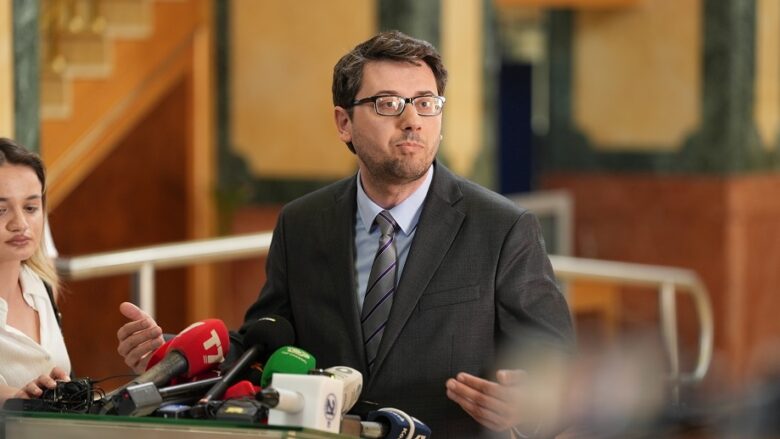 Murati: Opozita bllokoi shtetin, qytetarët do ta mbajnë mend më 28 dhjetor