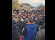 Mes shumë të pranishmëve, varroset Shpat Kasapi në vendlindje