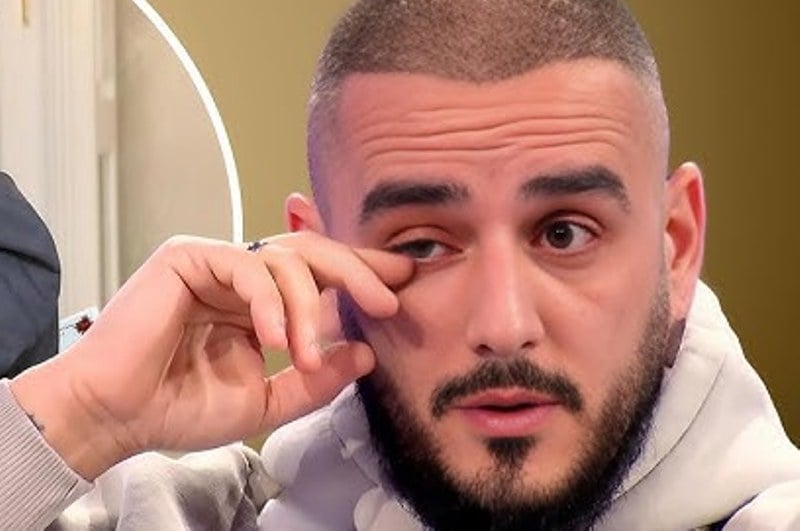 “Në lutjet e mia”, Gold AG flet për herë të parë për babanë, përlotet dhe do t’iu përlotë edhe juve