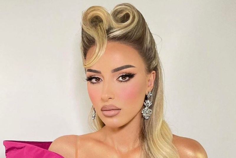 Njihuni me prindërit e Aida Doçit, nuk i keni parë kurrë më herët, nënën e paska të mbuluar, zonjë të vërtetë