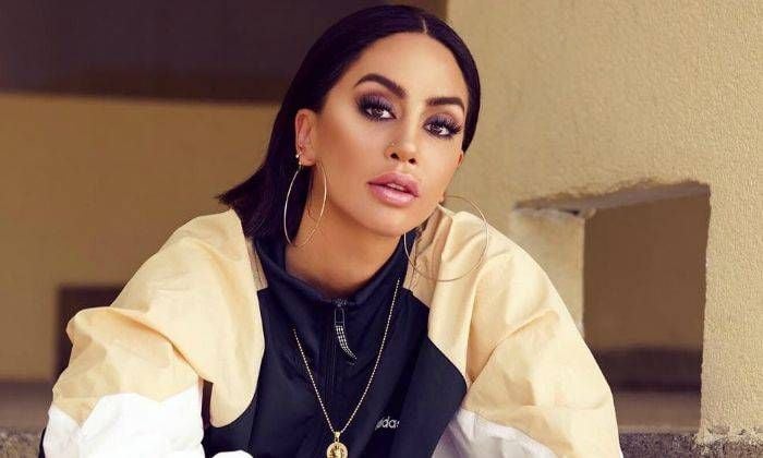 Dafina Zeqiri nuk po e harron zakonin, pas lindjes prishet edhe me një tjetër koleg nga estrada, e njihni të gjithë
