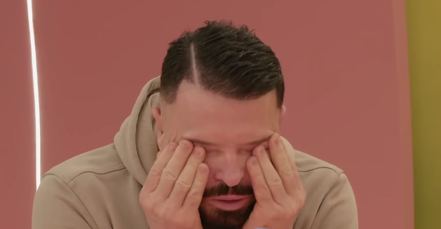 Labinot Rexha shpërthen në lot që në ditën e dytë në shtëpi  kërkon me dënesë të mos e prekin në familje