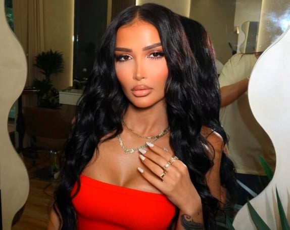 Xheneta krejt të dashurit i do të Big Brotherit  qenka në lidhje me bukuroshin që hyri këtë vit brenda shtëpisë