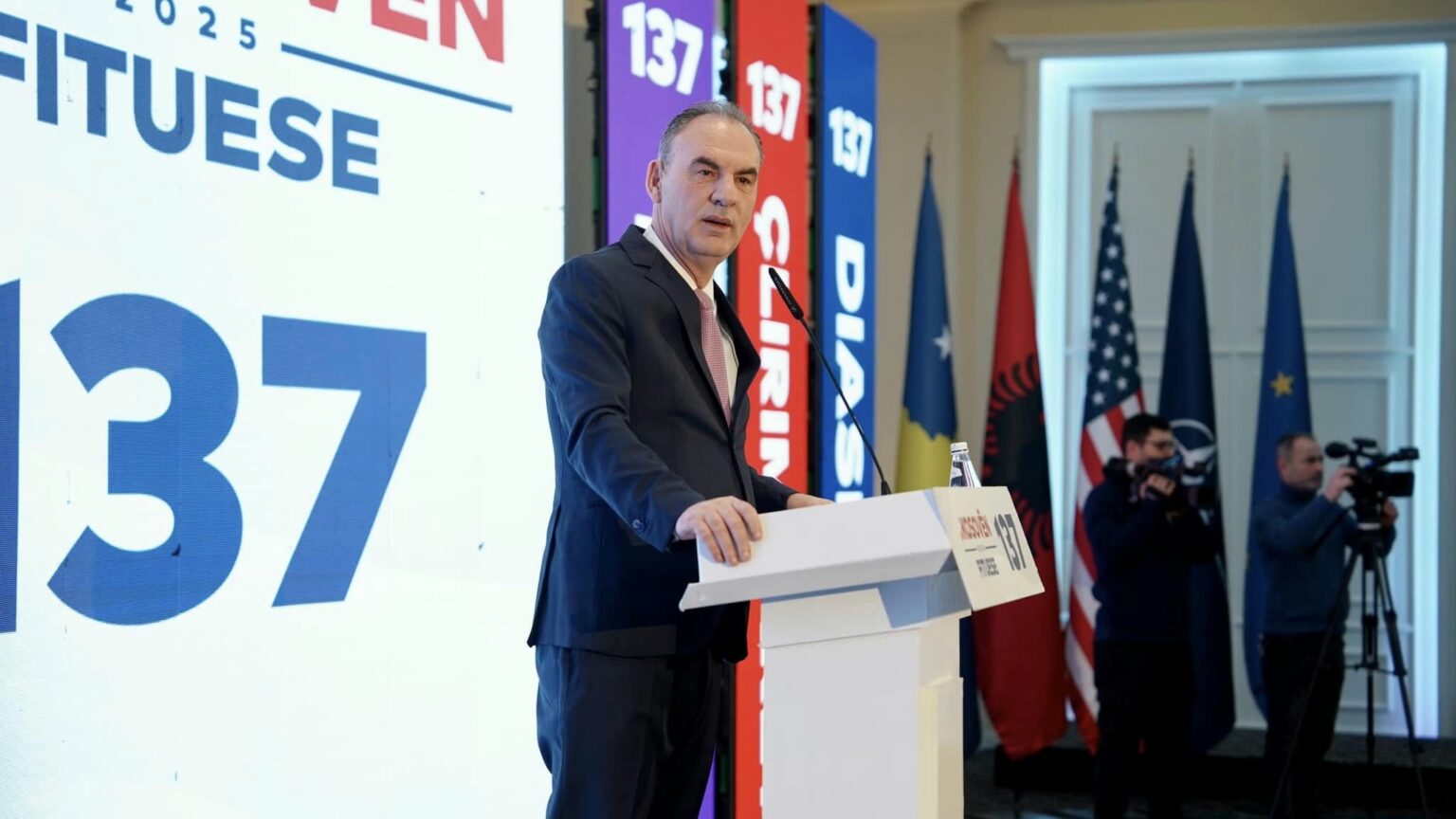 Bisedimet nuk dhanë rezultat për koalicion  Limaj i hyn garës i vetëm për zgjedhjet e 28 dhjetorit