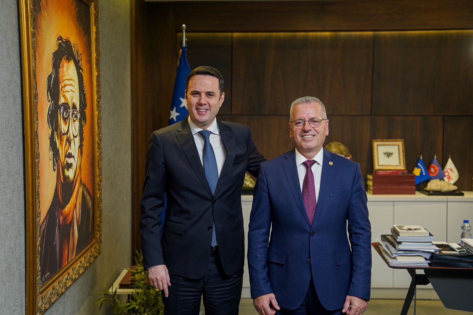 Gjenerali Gëzim Hazrolli i bashkohet LDK-së, pritet nga Abdixhiku