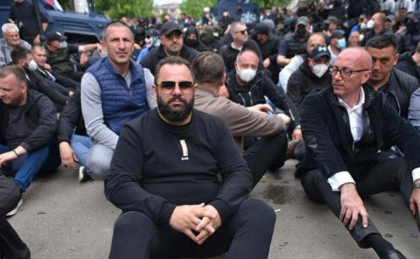 ​Serbi i dyshuar për sulmin ndaj KFOR-it në Zveçan, në qendër të aferës në Serbi