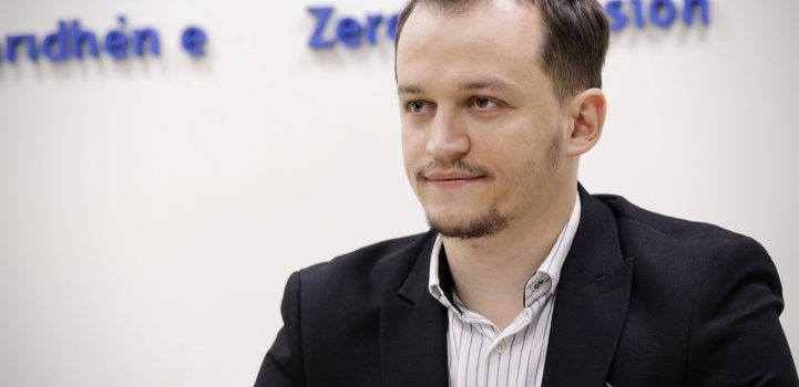 Murati krahasime me Rumaninë: Hapën 965 vendvotime për diasporën, Cakolli: S’qëndron, e kanë të rregulluar me ligj