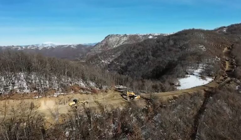 Sveçla publikon video  Po mbyllim rrugët e kontrabandës dhe po rrisim sigurinë për qytetarët