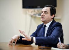 Kurti nuk komenton reagimin e Ambasadës Amerikane për moscertfikim të Listës Serbe
