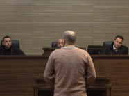 “Nuk mundën me u marrë vesh, e vrau kushëririn në mal dhe u largua”-i akuzuari para gjykatës rrëfen një ngjarje si të ishte film