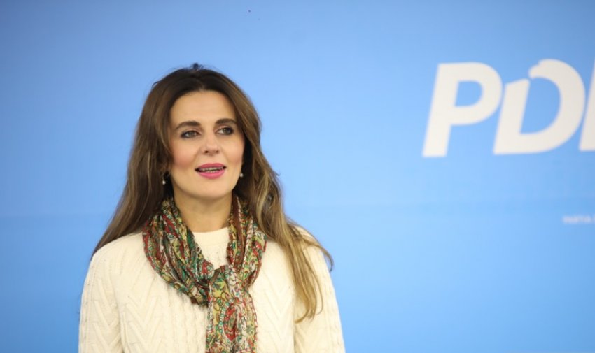 Çitaku ironizon me Kurtin që u mor me Hamzën  Pasi e  integroi  Kosovën në BE e NATO  paska vendosur t ia qajë hallin edhe PDK së