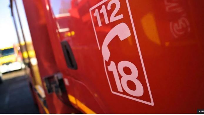 Vetura përmbyset në pishinë, vdesin tre të rinj në Francë