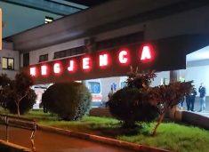 Theret me thikë një 21-vjeçar në një fshat të Durrësit