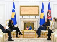 Osmani pret Prattipatin, flasin për zgjedhjet, seancën në Dhomën e Përfaqësuesve e për zhvillimet në Kosovë