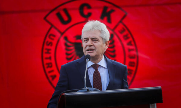 Ahmeti bën thirrje për pjesëmarrje masive në Shkup: Lufta e UÇK-së ishte dhe mbetet e drejtë