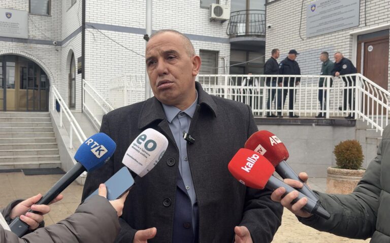 Izmir Zeqiri: Kryetari i ri nuk erdhi për pranim–dorëzimin, ne jemi të gatshëm sipas protokollit