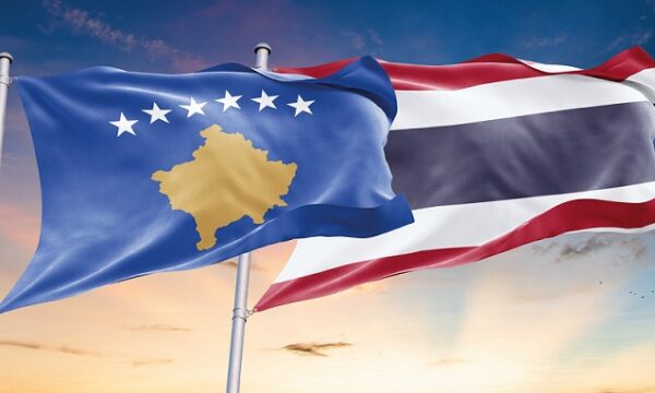 Osmani uron Mbretin e popullin e Tajlandës për Ditën Kombëtare