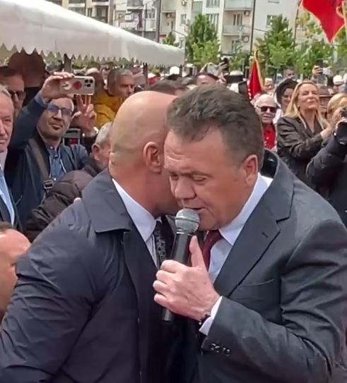 “Arti i tij është i pazëvendësueshëm”, Ramush Haradinaj uron Ilir Shaqirin për 65 vjetorin e lindjes