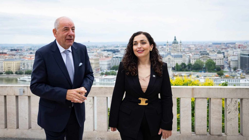 Presidentja Osmani pret në takim sot homologun hungarez