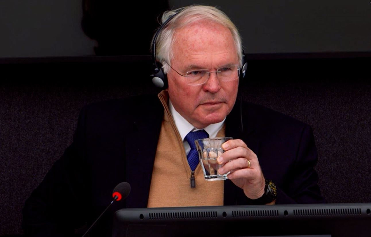 Hill për dëshminë në Hagë: Thaçi s’më kërkoi mbështetje, ndjeja se ishte e padrejtë që po mbahej aty