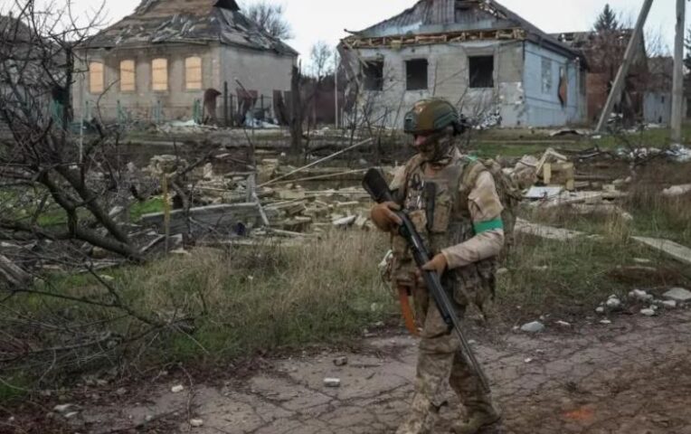 Ukraina përgatit një plan të ri paqeje, Zelensky përjashton mundësinë e heqjes dorë nga toka