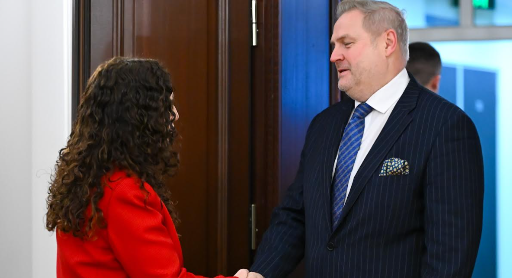 Osmani kërkon heqjen e masave të BE-së në takimin me Terras: Të padrejta dhe të pashpjegueshme