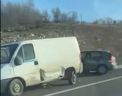 Tre të lënduar pas aksidentit të rëndë në Gllarevë të Klinës