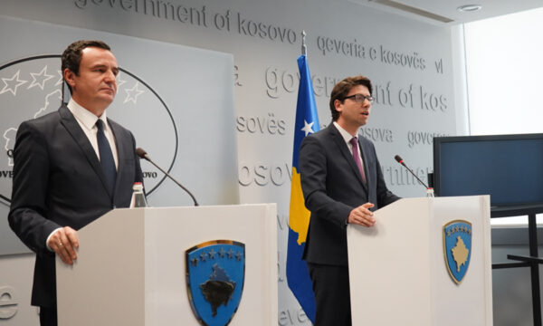 Hekuran Murati “ia vulos” deklaratat Kurtit për pagën minimale: Qeveria e vetme që mendon edhe për punëtorët e sektorit privat