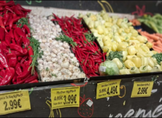 Festat e shtrenjta: Çmimet rrisin barrën për familjet kosovare