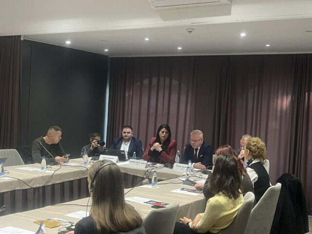 “Mbrojtja e sinjalizuesve në Kosovë” cilësohet sfidë për institucionet ndaj trajtimit