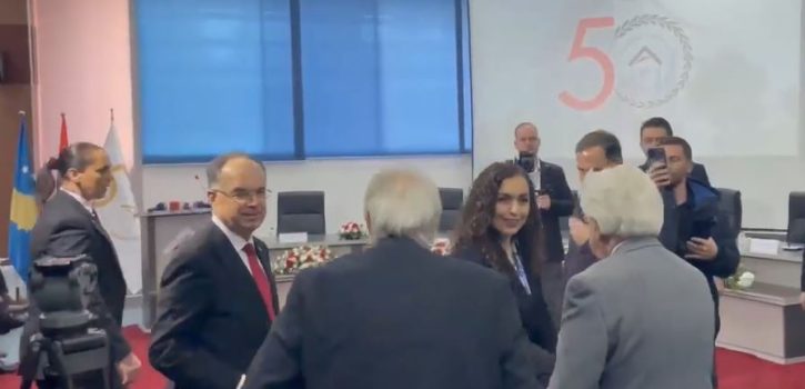 ASHAK-u feston 50-vjetorin, pjesë e ceremonisë liderë nga Kosova e Shqipëria