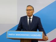 PDK prezanton sot kandidaturën e Bedri Hamzës për kryeministër dhe listën për deputetë