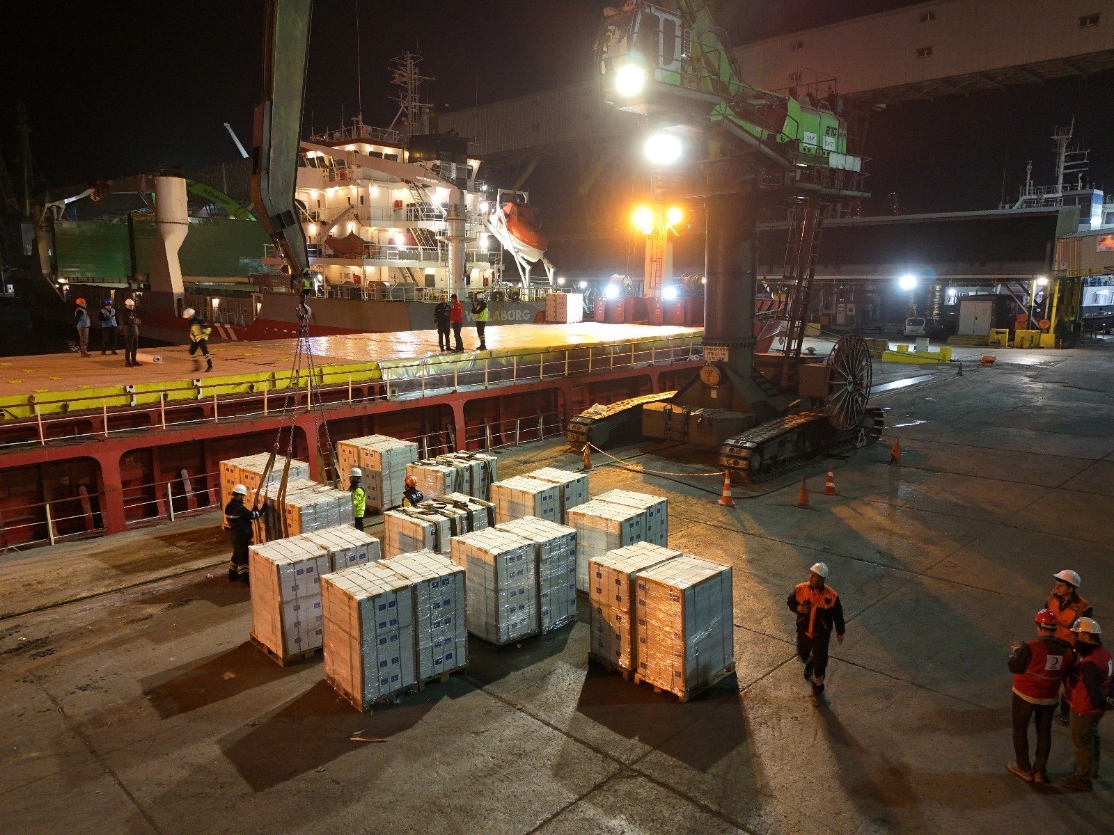 Qeveria e Kosovës nis ndihmë humanitare në vlerë prej 500 mijë euro për Gazën nga porti i Mersinit