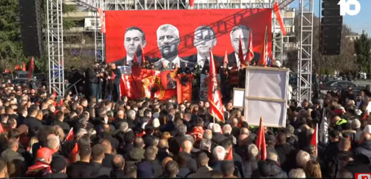 OVL-UÇK falënderon qytetarët për pjesëmarrjen në protestën e Shkupit