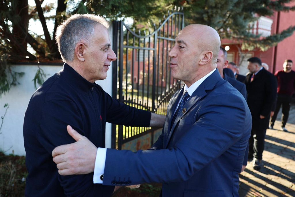Haradinaj takohet me Kilajn pas lirimit nga Haga: I urova kthimin e tij në shtëpi