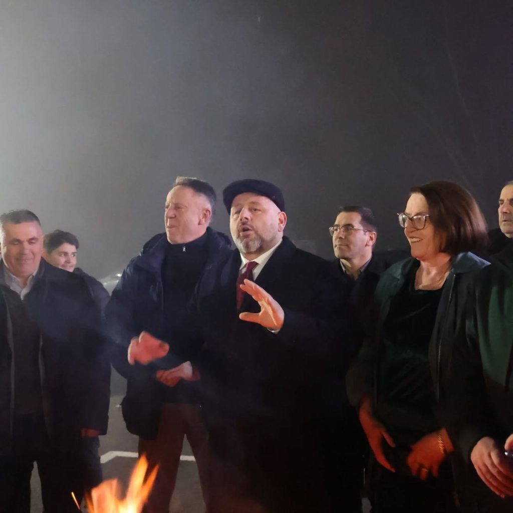 Berisha zhvillon takime me qytetarë në Pejë dhe Ozdrim: Energji që të bën të besosh tek e ardhmja