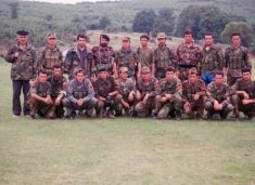 PDK përkujton 27-vjetorin e rënies së Mujë Krasniqit dhe 40 dëshmorëve të tjerë të UÇK-së