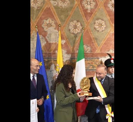 Presidentja Osmani nderohet me Çmimin Bonifacio VIII në qytetin e Papëve