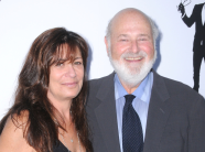 Gjenden të vdekur në banesë regjisori Rob Reiner dhe gruaja e tij, autor i vrasjes dyshohet djali i tyre